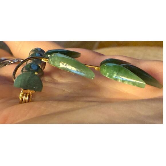 Vintage Jade and Gold Brooch 2" long Bamboo Branch and Leaf design - Picture 5 of 5
